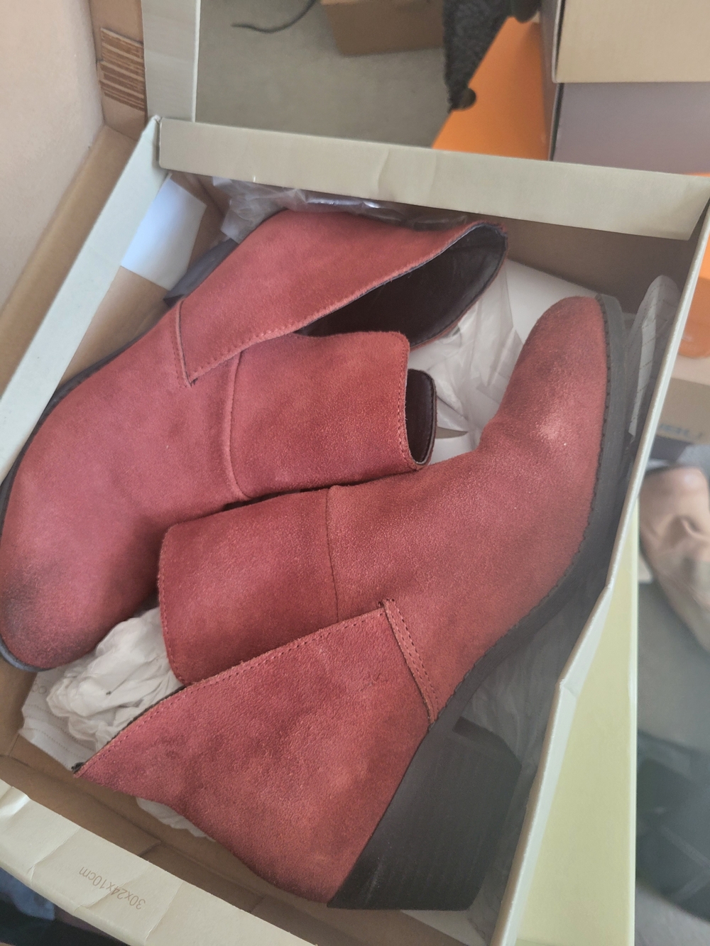 me too Suede Ankle Boots in Rust Color